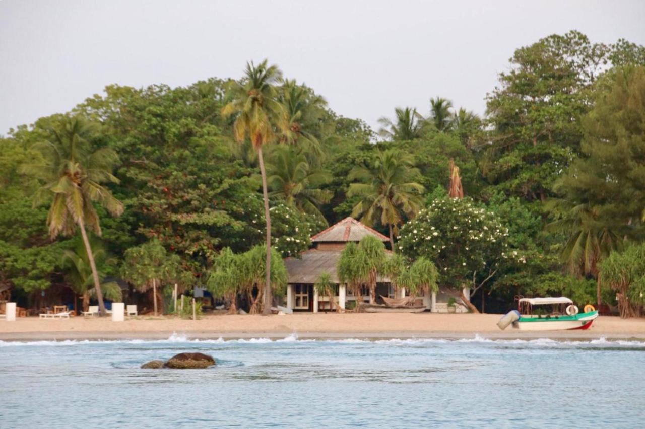 Moon Isle Beach Bungalow Nilaveli Ngoại thất bức ảnh