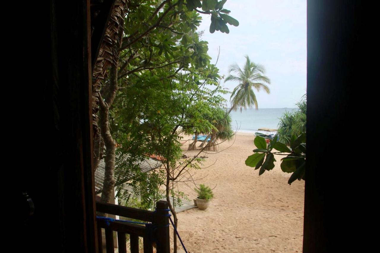 Moon Isle Beach Bungalow Nilaveli Ngoại thất bức ảnh